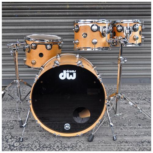 Image 2 - Dw Collectors Series 10" 12" 14" 22" Maple Shell drum kit in Flame Maple Natural Satin Oil